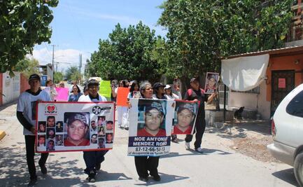 Madre buscadora recorre calles donde fue visto su hijo por última vez hace 15 años; "mi corazón me dice que fue aquí", asegura