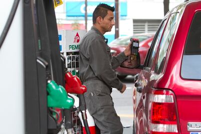 Precio de gasolinas podrían aumentar hasta 10% en 2017
