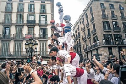 Barcelona mantiene alerta y búsqueda de terrorista