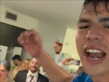 Aficionado le pide al Chucky Lozano que fiche con el Mazatlán FC en plenos festejos del título del Napoli