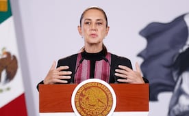 Sheinbaum critica a la oposición por dar el Grito sin nombrar a héroes de la Independencia; “no tienen memoria”, afirma