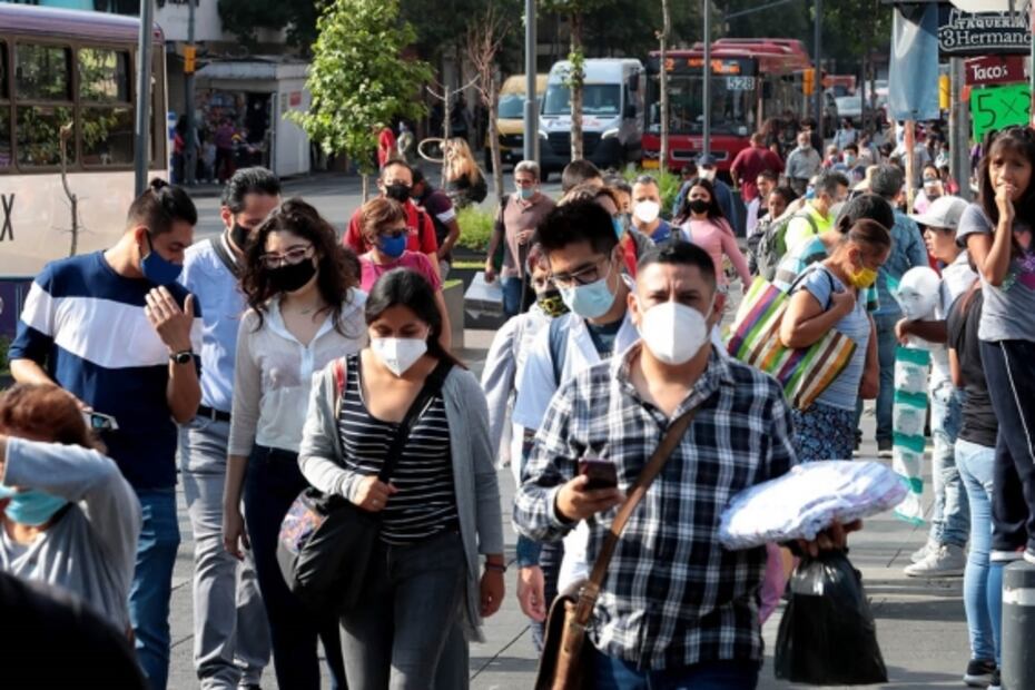 Manifestaciones, playas abarrotadas y besos en semáforo rojo y naranja, entre las fotos de la semana