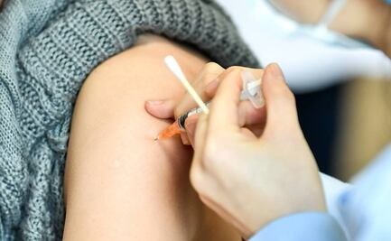 Mujer muere de neumonía tras participar en ensayo de vacuna de Sinopharm en Perú