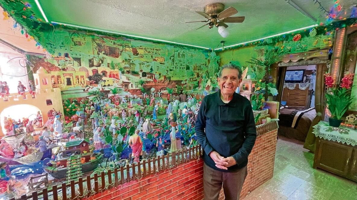 Durante 38 años la sala de la casa de don Hilario y su familia se ha transformado para convertirse en uno de los nacimientos más grandes y representativos en Ciudad Juárez, Chihuahua. Foto: Paola Gamboa | El Universal