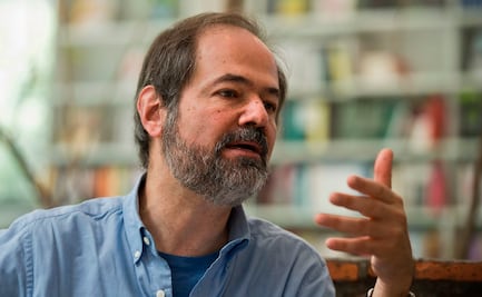 Juan Villoro alude al acordeón como el género literario más clandestino