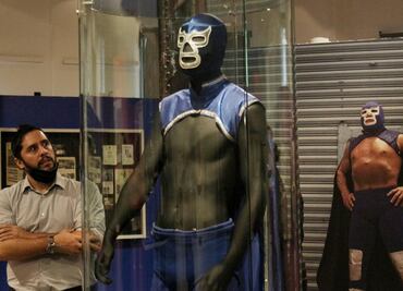 Junto a Monsiváis, un paseo por la vida de Blue Demon