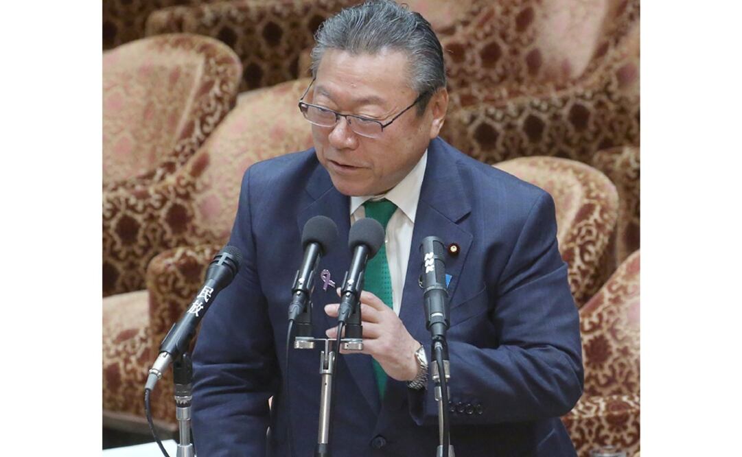 Yoshitaka Sakurada, ministro encargado de la ciberseguridad en Japón. Foto: AFP 
