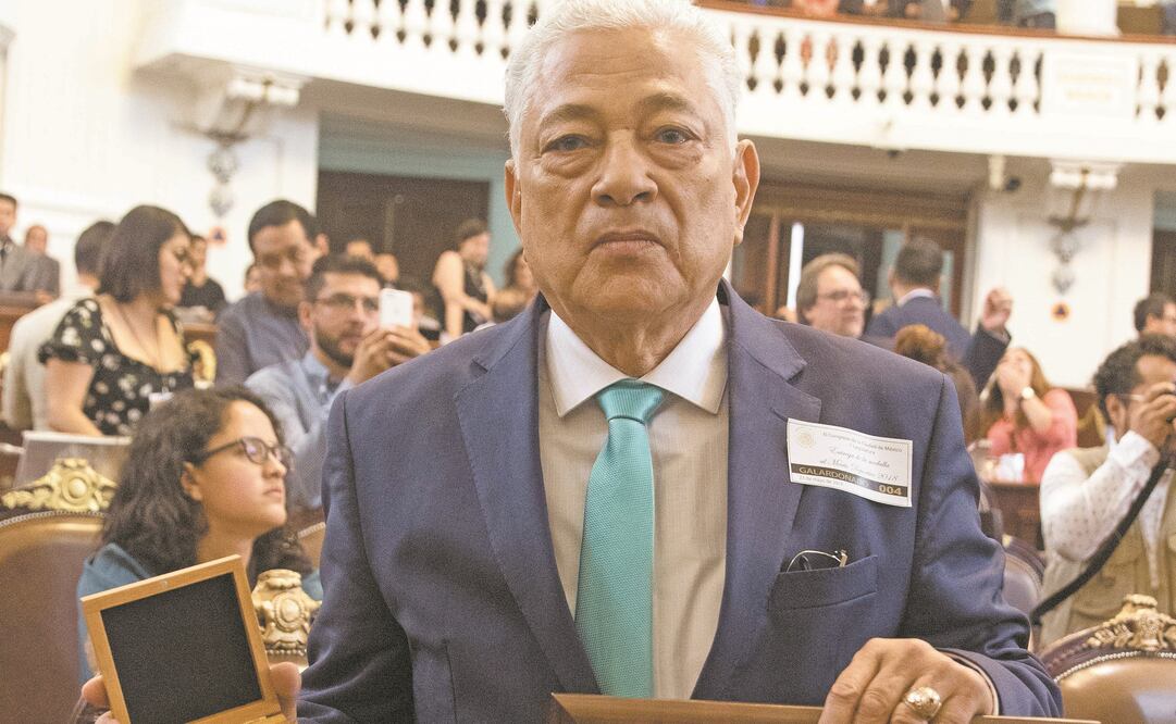 Trayecto ria. Diputados locales destacaron la aportación que realizó El Zurdo Ortiz al beisbol mexicano. /MOISÉS PABLO. CUARTOSCURO