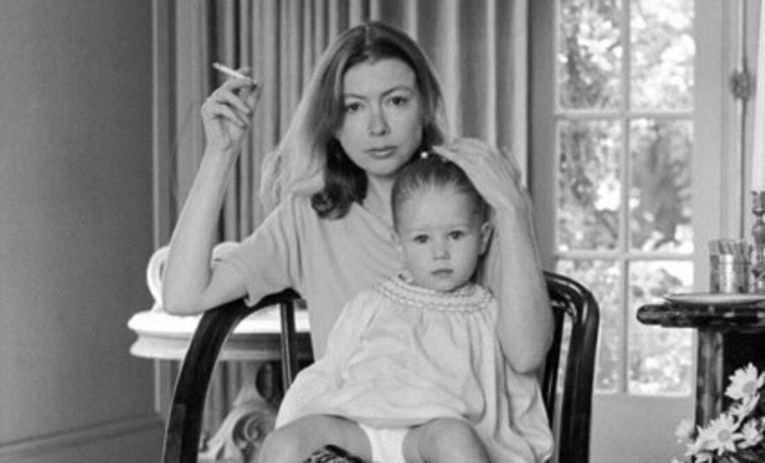 La escritora Joan Didion con su hija adoptiva Quintana Roo. Crédito: Oregon Artswatch