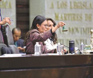 Alcaldes ‘asaltan’ el pleno del Palacio Legislativo por recursos para municipios