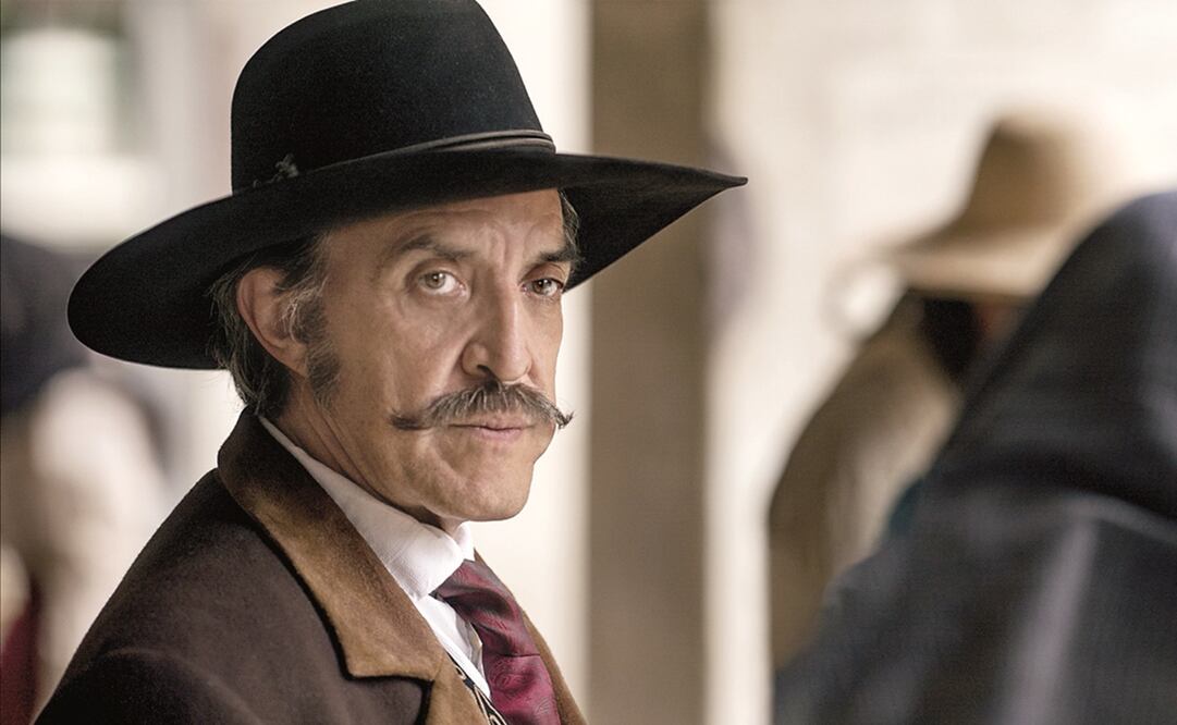 Encarna a Herminio Quiñones, el hombre más rico del pueblo de San Blas de Vaca. Foto: Telemundo