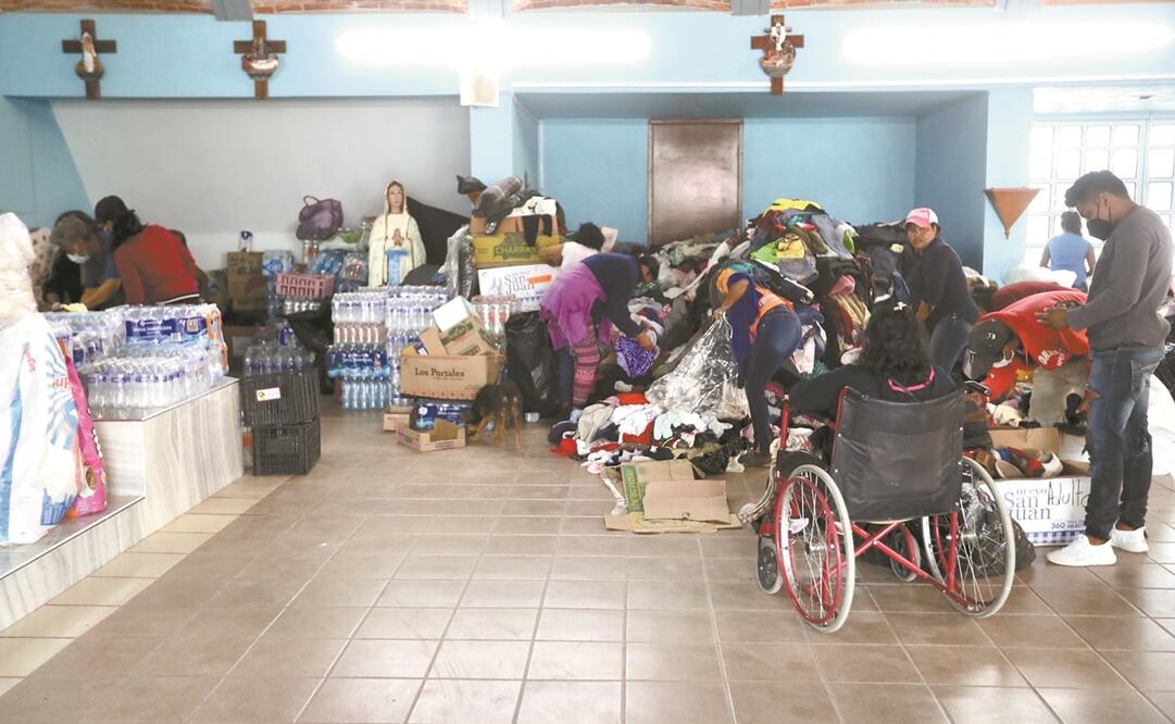 Unos 40 afectados por las inundaciones en Tula acudieron a solicitar ayuda al albergue de la capilla de Lourdes, donde les proporcionan comida y cobijo. Foto: Valente Rosas. El Universal