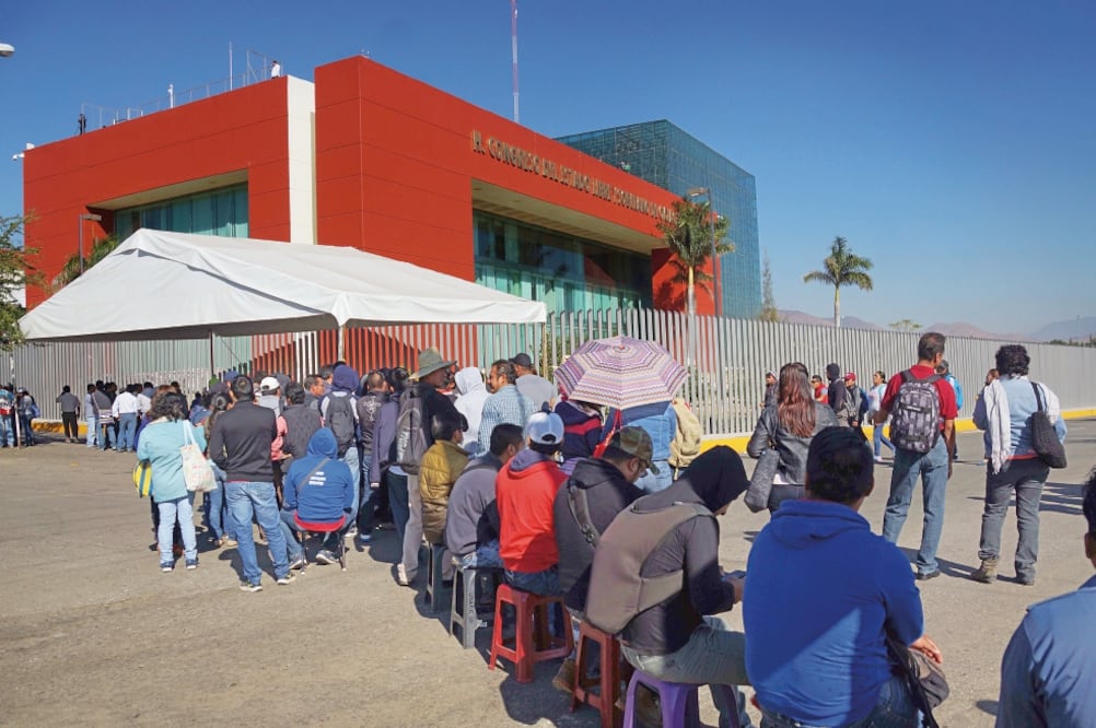 Su despedida, en medio de bloqueos y sicosis