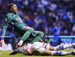 Leyenda de la FIFA lanza mensaje de apoyo a Kevin Mier tras su lesión en la Liga MX