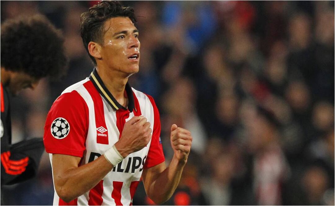 Héctor Moreno visita a Luke Shaw en el hospital 