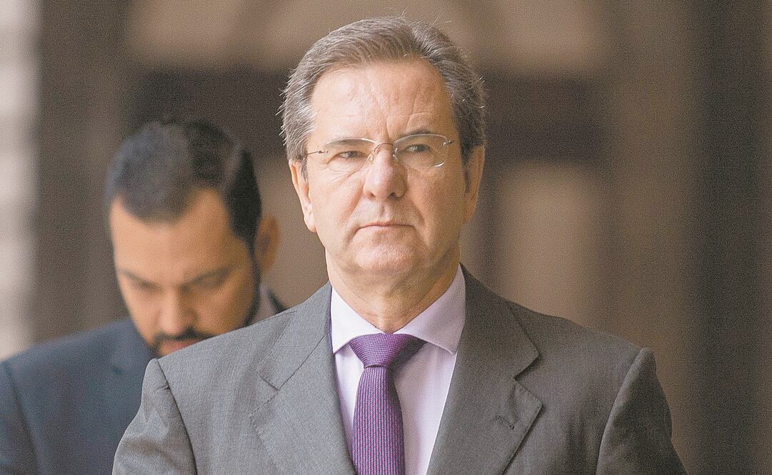 En una reunión. El secretario Esteban Moctezuma atendió al grupo elbista, que se quejó de la situación en el SNTE. Foto: ARCHIVO. EL UNIVERSAL