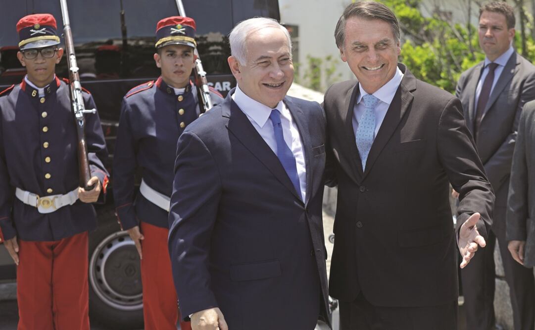 El premier israelí, Benjamin Netanyahu (izq.), fue recibido ayer en Río de Janeiro por el presidente electo de Brasil, Jair Bolsonaro. Foto: LEO CORREA. AP