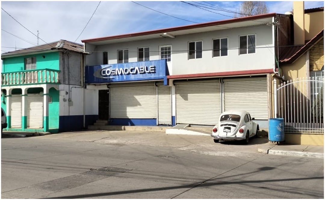 Algunos negocios chicos y grandes cerraron este 3 de diciembre en Guachochi, Chihuahua como protesta por la violencia que viven en la región. Foto: Especial