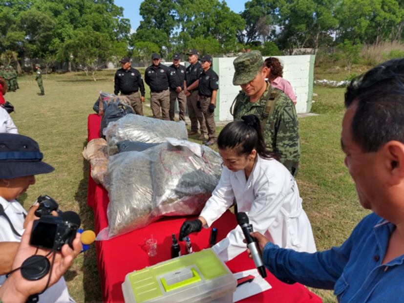 Queman más de 100 kilos de droga en Chiapas