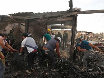 Suman 32 muertes por explosión en Tultepec