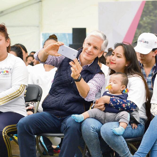 El gobernador Alfredo del Mazo Maza se reunió con jóvenes madres de 44 municipios como Tultepec, Cuautitlán, Huixquilucan, Ecatepec, entre otros. (ESPECIAL)