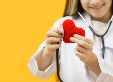 Protege tu corazón; 5 consejos para frenar el endurecimiento arterial por calcio, según cardiólogo