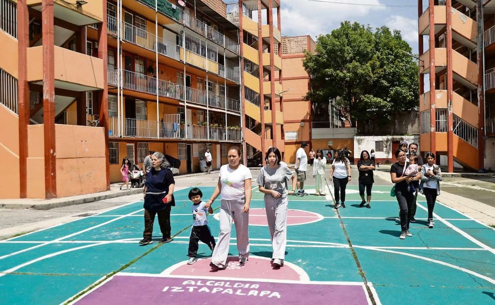En la unidad habitacional Porto Alegre 305, sólo 133 de alrededor de mil habitantes participaron en el simulacro, debido a que cerca de 70% son adultos mayores, según vecinos. Foto: CARLOS MEJIA. EL UNIVERSAL