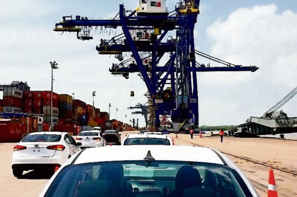 La planta de KIA en Nuevo León cuenta con la capacidad de producir un auto Forte cada 56 segundos (CORTESÍA KIA)