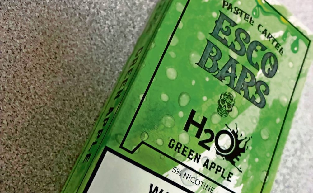 Los productos de nicotina también son ofertados por medio de diversas páginas de internet. Foto: Germán Espinosa y Diego Simón Sánchez / EL UNIVERSAL