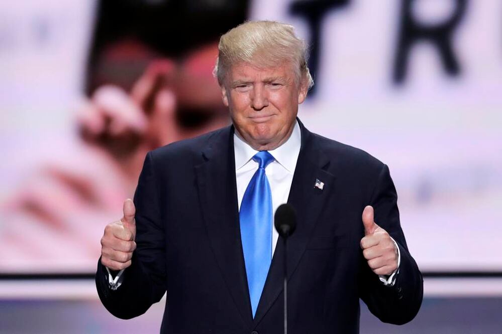 Trump, que criticaba las donaciones, ahora las busca