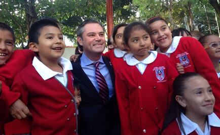Insiste Nuño en sanciones para maestros que falten a clases