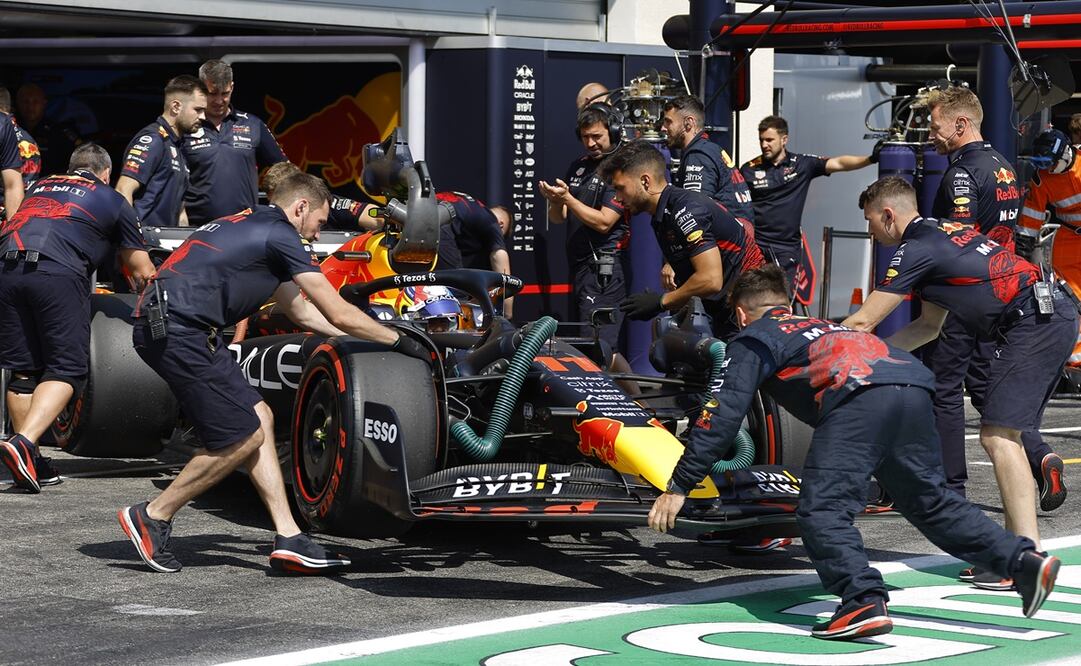 Checo Pérez y el segundo garaje de Red Bull