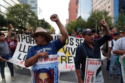 Bajo Reserva Exprés. Ayotzinapa, bajo la lupa internacional