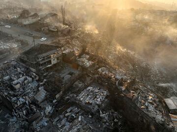 Suben a 122 los fallecidos por incendios forestales en Chile