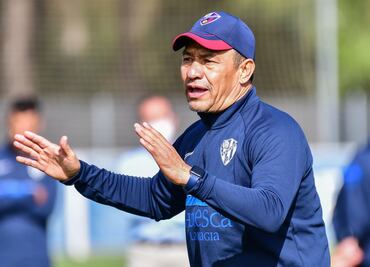 Nacho Ambriz no llevaría futbolistas mexicanos al Huesca, “Son muy caros y no nos ven”