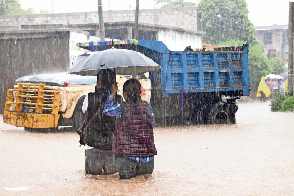 Debido al mal tiempo durante tres días las clases se suspendieron para salvaguardar la integridad de los alumnos y maestros, tanto en el Istmo como en la Costa . (ROSELIA CHACA. EL UNIVERSAL)