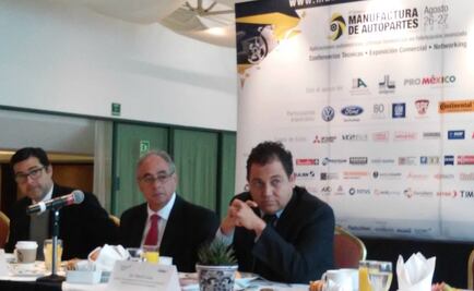 Plásticos, tecnología que disminuye el peso de los autos