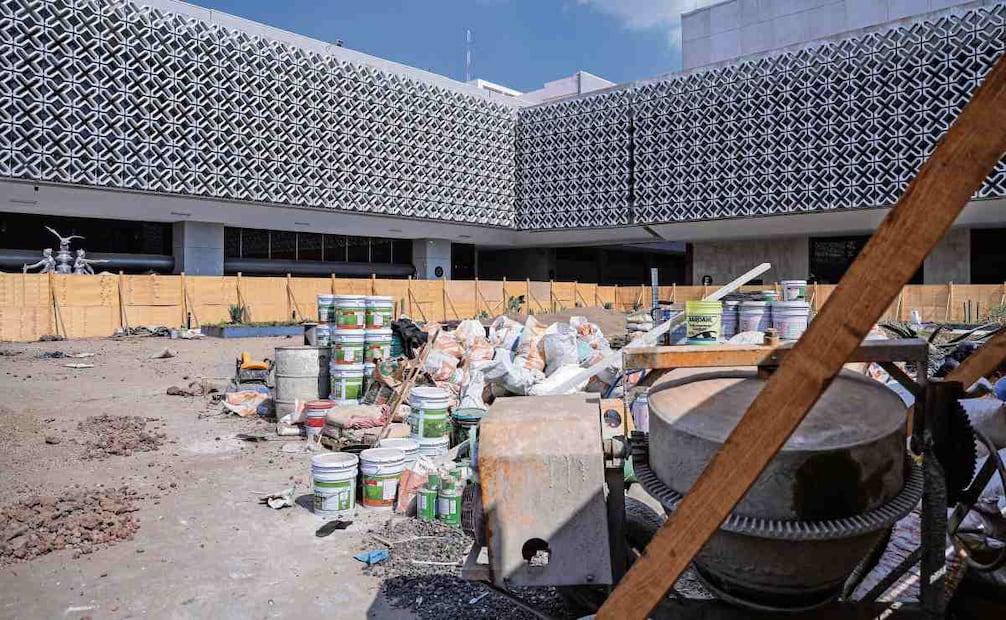 Cerca de 40 millones se utilizaron, entre otras obras, para sustituir pisos en la explanada a fin de evitar filtraciones. Foto: Gabriel Pano / EL UNIVERSAL