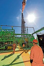 La producción de Pemex se  hundió más en febrero