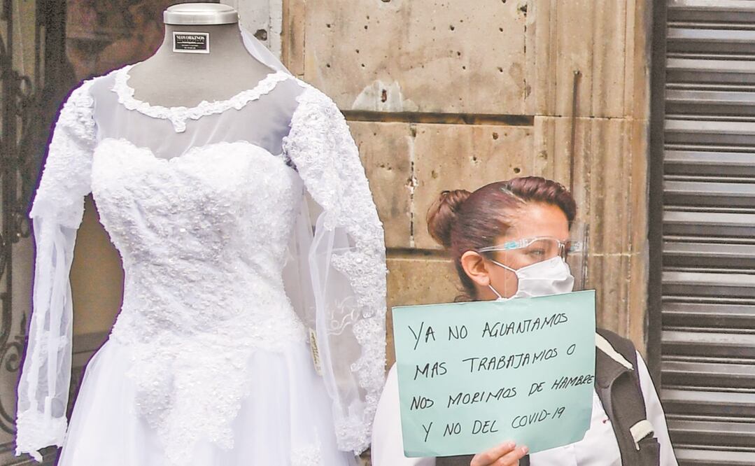 Comerciantes amagaron con seguir en las calles. Foto: ARMANDO MARTÍNEZ. EL UNIVERSAL