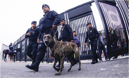 Policía capitalina alista operativo en el estadio Azteca