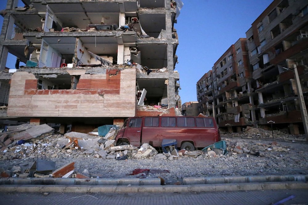 Damaged buildings in Sarpol-e-Zahab - Photo: Pouria Pakizeh/ISNA via AP