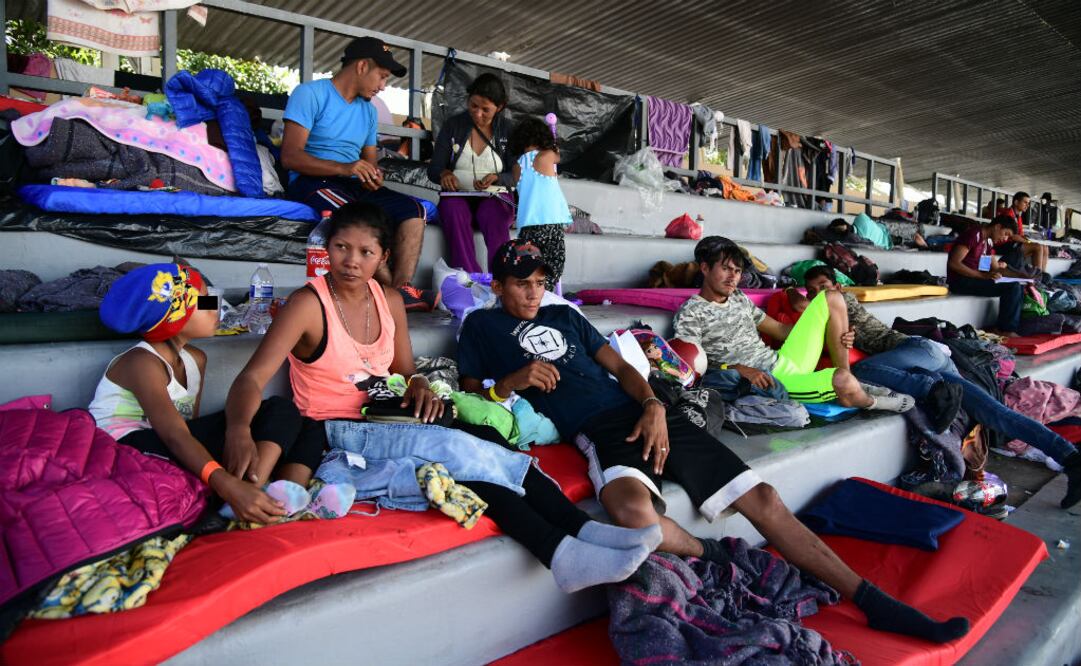 De acuerdo con el INM, incluye a familias y personas que viajaban solas. FOTO: Francisco Rodríguez | EL GRÁFICO