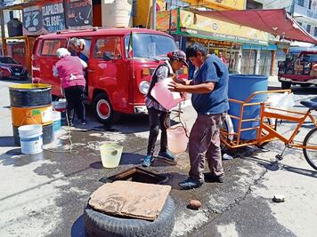 Instalan conexiones para huachicolear agua