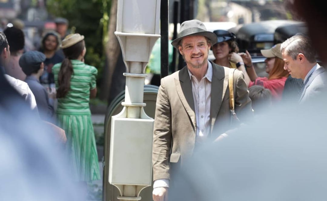 El actor Pedro Pascal filmó escenas de la película "De noche" en el cruce de las calles 5 de mayo e Isabel la Católica en el Centro Histórico de la Ciudad de México.
FOTO: Carlos Mejía/EL UNIVERSAL.