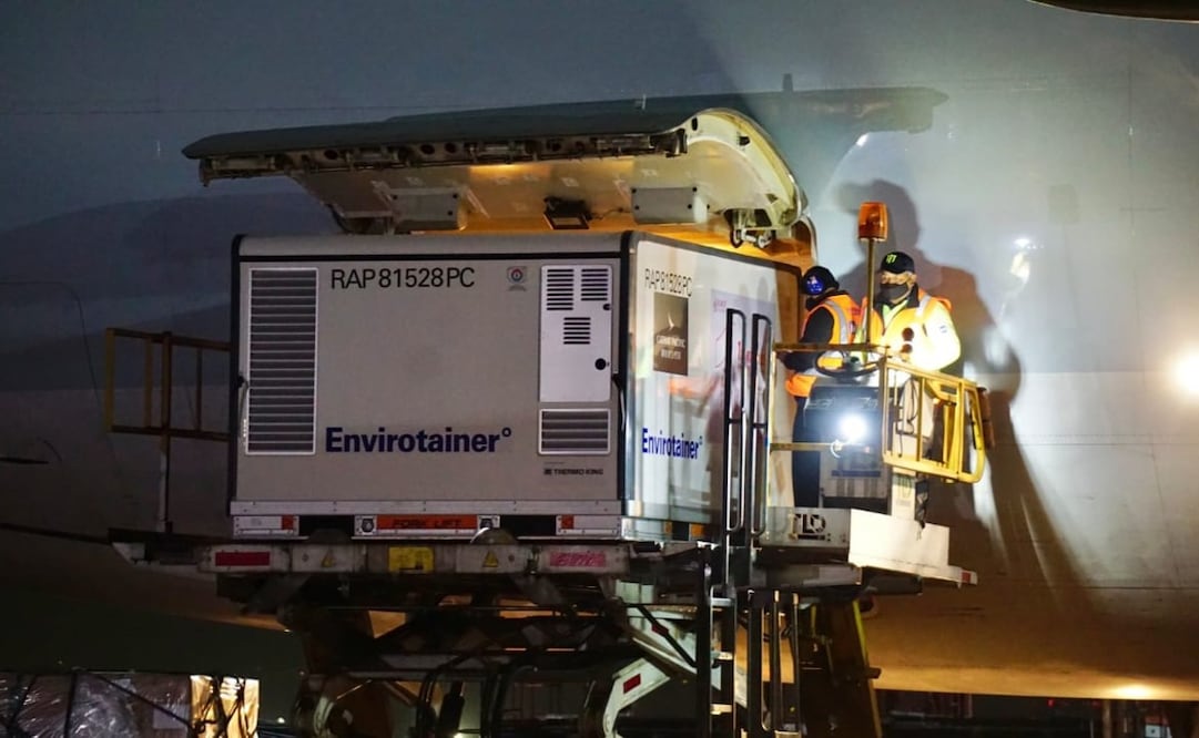 Llegan a México 65 mil dosis de la vacuna CanSino