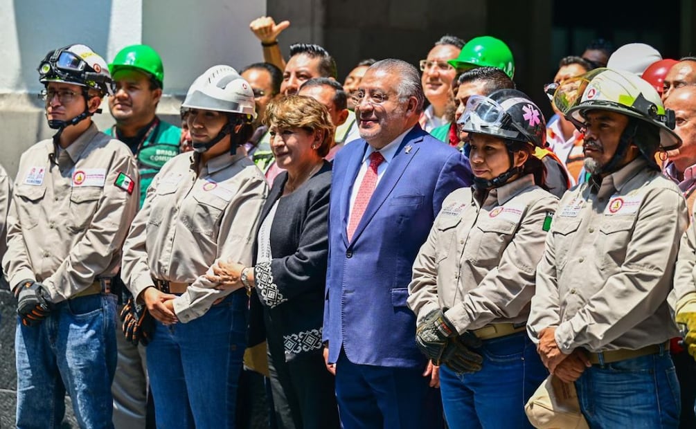 En el simulacro también participó el personal de las oficinas gubernamentales y trabajadores de diversos sectores.| Foto: Especial.