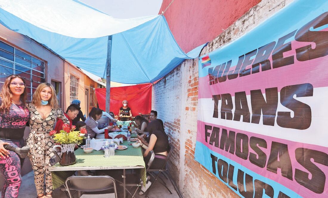 Negocio. Las sexoservidoras venderán comida corrida a precios económicos, que van de los 25 a 30 pesos. JORGE ALVARADO. EL UNIVERSAL
