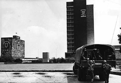 La joven que se ocultó del ejército en los baños de la UNAM