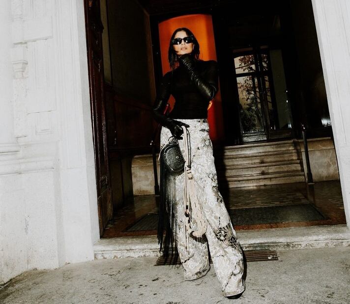 Aislinn Derbez durante la Fashion Week de Milán. Foto: Instagram @aislinnderbez